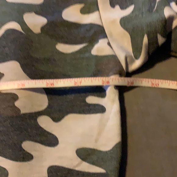 Tresics super soft camo crop top - Picture 8 of 9